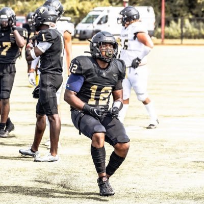 Hudson Catholic 5’10 210 lbs DE C/O’24 Email/ Malachi.miller@hudsoncatholic.org