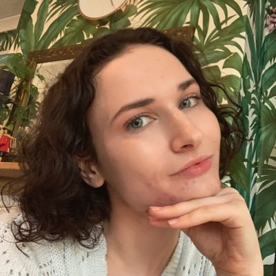 @CHASE_DTP PhD student @mems_ukc. Staging Early Modern Madness. Neurodivergent & Mental Health Advocate. I often retweet the Sappho bot. (she/they)