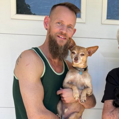 Just a single bi dad and his dog. 🐕 Chock full of dad jokes and sarcasm. Perpetually nice guy. I rarely take myself seriously.🤓 TikTok: SpikeWarden