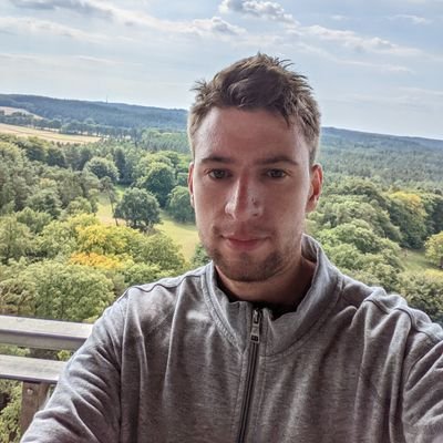 nice weird vegetarian guy tweeting dumb shit.
I like music, MMA and to walk in the woods.