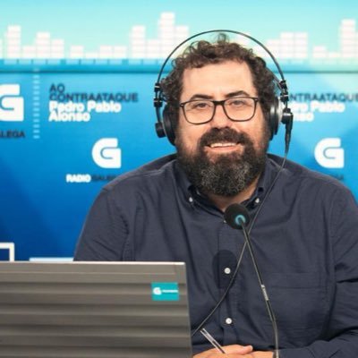 Xornalista Deportivo. Radio Galega. Quinta temporada xogando @aocontraataque.Director do documental “Alén do Cosmos