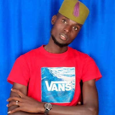 RobertoKenya12's profile picture. Nletee jokes uchekee amah uko njaa