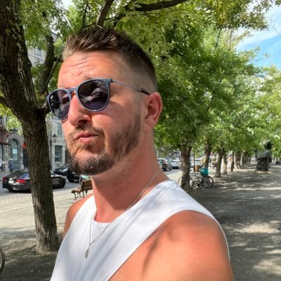 SkoochieStewart's profile picture. 