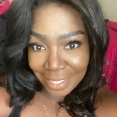 pebblestina's profile picture. Author of Fiction and Survivor of arcoidosis