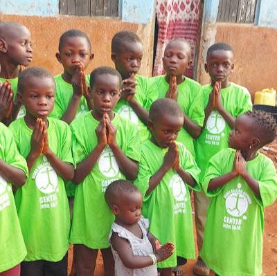 ✝️✝️Helping orphans and slave children with food,shoes,clothes,education and also we share with them word of God and save souls John 14:18 🇺🇬✝✝