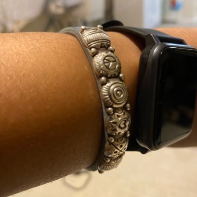 TeddysTallTales's profile picture. 