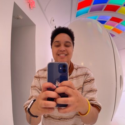 AdriannaDavis10's profile picture. Coastin’