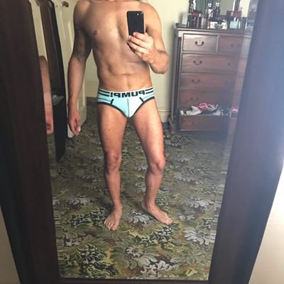 Just a 🧏of 🇱🇧 blood, 🇦🇺 born, combined with a touch of sexiness. Here for good times. Love it Raw / Love them Hung. NSFW Adult Content 🔞