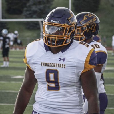 23’ RB/LB • 6’2” • 240 • 40 yd-4.65 • Bench-315 • Squat-525 • 3.2 GPA • Bellevue West High School • Discus 202ft 6 • Shot Put 54ft 10 time junior Olympian track