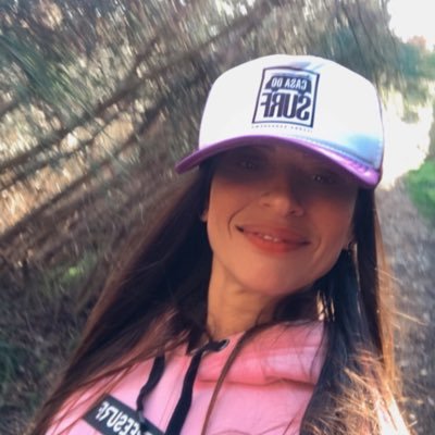 biavascon1105's profile picture. Não permita que mentes pequenas te convençam q seus sonhos são grandes demais!✨