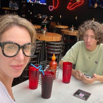 Lisa__M_Hocker's profile picture. ⚖️Former Prosecutor And Criminal Defense Attorney. Mom Of 4 Young Men, Entrepreneur, Network Market, Global Team Builder, Coach, Mentor, Believer..