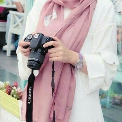 أنا بنت الكريم اللي يعز الضيف وأحبابه...وأنا بنت العظيمة اللي على المعروف ربتني.