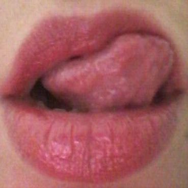 bittersweetval's profile picture. 