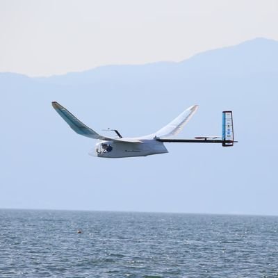 大和市某所で滑空機を作っています。様々な大学のOBが集まって2015年に結成。鳥人間コンテスト2022　533.58mで優勝しました！