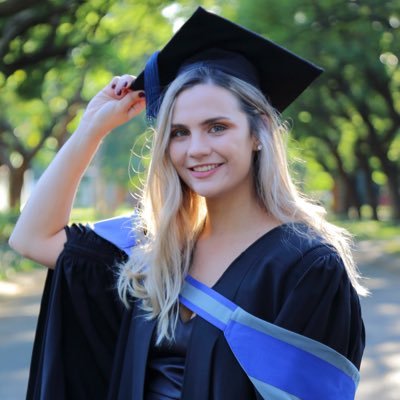 carlacaraboa's profile picture. 