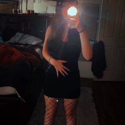 -loves horses -add my other socials which is tiktok- fighting_myownbattles15 instagram-grahamcracker2007 other tiktok-grahamcrackers14