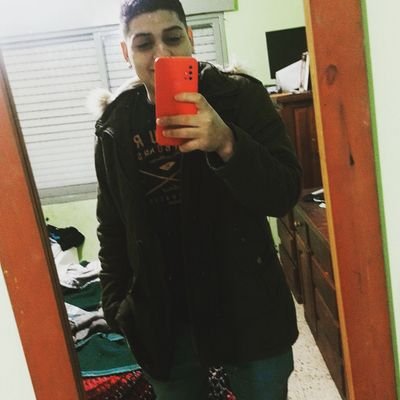 Siempre habrá alguien que dude de ti, solo asegúrate que esa persona no seas tú.

B°patricio este
