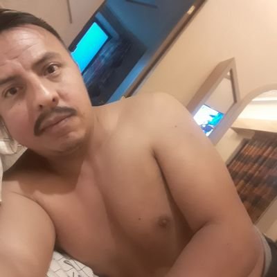 Doy masajes a domicilio hotel o vapor $700 
Duracion 45 min
Masaje de pie a cabeza
Desestresante