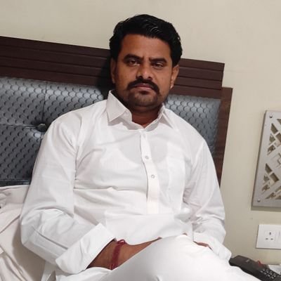 Journalist with @zeerajasthan_ @rpbreakingnews


सुदूर पश्चिम में पाक सीमा से सटे रेगिस्तान से जुड़ा कलमकार✍