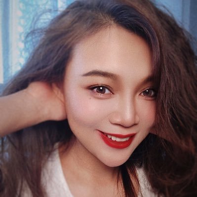 VivianPLUSMINUS's profile picture. Fighting