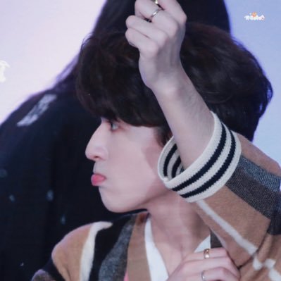 แอครองของ @__PPkp ไว้แลกฟอลค้าบ