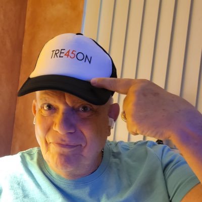 LeslieWeiner11's profile picture. 