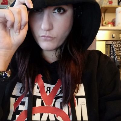 Content creator&punk rock queen.
@BodyslamNet contributor.
@Aew_Italia co-host, podcaster, parka monkey.
The genuine article in a world of counterfeit bucks