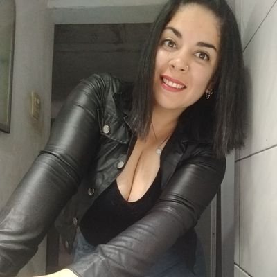 ~ Mamá de Un Príncipe Azul ❤️ M
y una Princesita 😻 R
Los Amo con Todo mí Corazón ❤️
Canceriana ✨