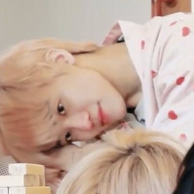 AzzuraArasy's profile picture. aku mah suka nct. klo suka kamu, aku aku aku mah apa atuh
