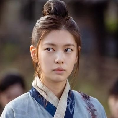aigoo this is just me..
Big fan of Jung SoMin..
KdramaFan. 
SportsFan.
