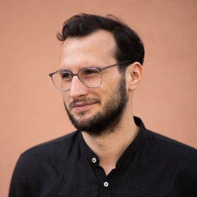 OskarFue's profile picture. creative technologist - art - science - dadjokes