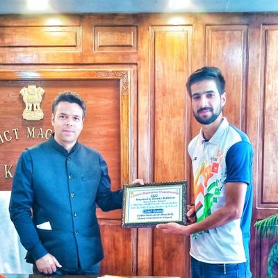 AaqibIqbal01's profile picture. J&K Badmintonplayer |
G-S -Kulgam Badminton Asstt. | 5 times district champion -| intercollege-
State level|North zone 🇮🇳 
NIS SAI Certified Badminton Coach