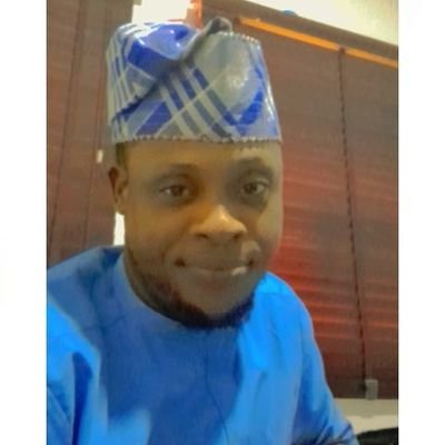 Don't let the sins of yesterday dictate ur future.Clear ur slate wt Him tday. Administrator|wristwatch🔌| GraphicsDesigner🍥|💕😍 #Islam💞 #ManchesterUnited🔴⚽️