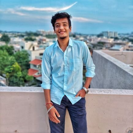 immanavparekh's profile picture. IT Engineer | UI/UX Designer 
#msdhoni