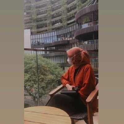 dinaayufi's profile picture. 