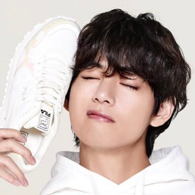 Fan Account テテ🐻大好き💕7人のワイワイが大好き💕な大人アミです😊Twitterは見る専ですが沢山のアミさんと仲良くなりたいな✨かおりんやかおりちゃんなど敬語なしで気軽に呼んで下さい💚💜🌈🥰無言フォロー🙆♀️BTS垢のみフォロバします😁👍