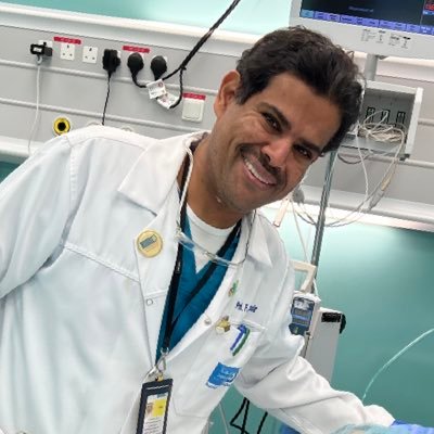 أستشاري وأستاذ جراحة العظام والمفاصل بكلية الطب والمدينة الطبية الجامعية في جامعة الملك سعود🇸🇦. الزمالة الكندية في طب وجراحة العظام .