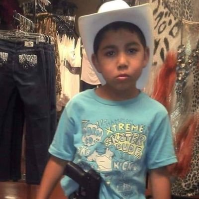 Emilian27083571's profile picture. 🤠