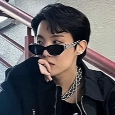 ⠀⠀⠀⠀⠀⠀⠀⠀⠀⠀⠀⠀⠀missing jungkook.