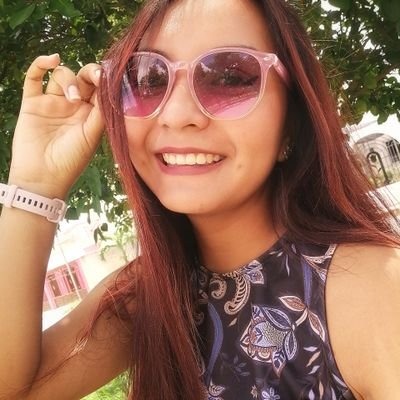 No dejes que nada apague tu brillo 🌻✨