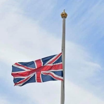 UK Veteran, born and raised in Germany. understand the difference between Europe and the European Union, Believe in Democracy and the Royals