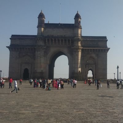 भारतीय, वन्देमातरम।
प्रथम भारतीय हू फिर हिन्दू, ब्राह्मण।