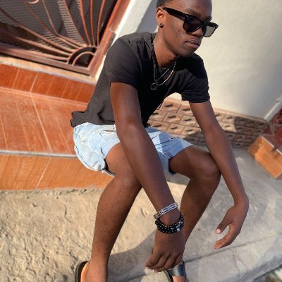 FabilouPrevil's profile picture. mon signe astrologique est le poisson,j'ss single,j'aime pas trop les personnes collantes...