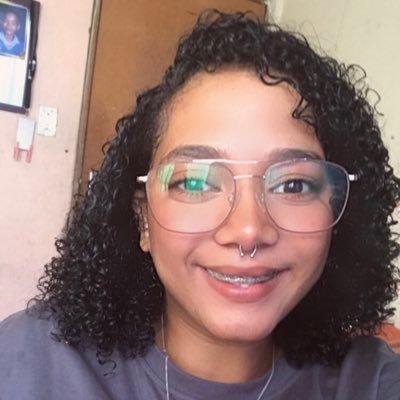 🦄 Weirdo 🎂 26