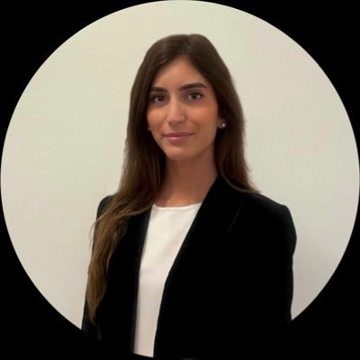 Mi comporto da adulta 20 ore al giorno, le 4 rimanenti le passo su Twitter