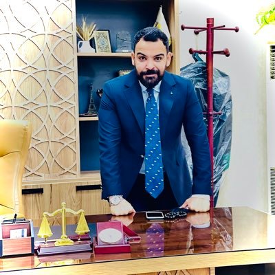 slamally10's profile picture. فَلا مَن كانَ قَبلي كانَ قَبلي . ولا مَن يَليني قَد يَليني.