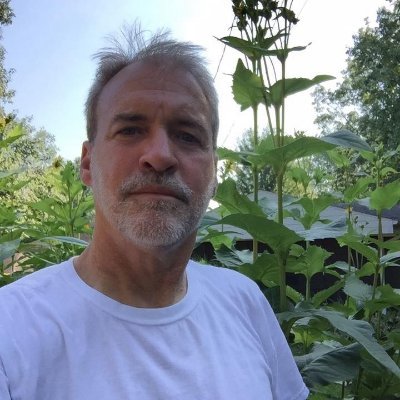 wardE655's profile picture. really..