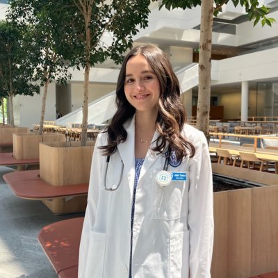 julia_tanzo's profile picture. M3 @CleClinicLCM | @Stanford ‘20 🌲| She/her