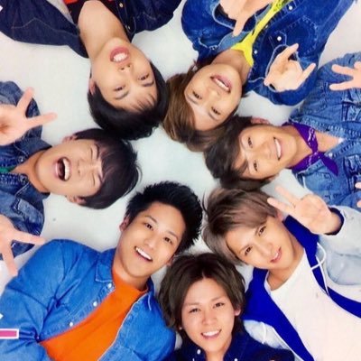 シングル、子供と犬と3人で暮らしています!WEST.の為に生きたい。病気で手術しても、いつ死ぬか分からないらしい。WEST.見て、笑って死にたい。 定期的に検査、入院繰り返し中。子供にも申し訳ない。手術の度、遺書を書き、葬式の曲はWEST.にしてくれ、と話してるw 母は亡くなりました。アカウントは小6娘が引き継ぎます。