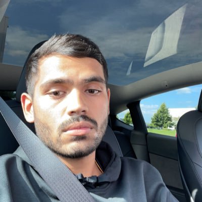 KishanDesai12's profile picture. OTF • university of Illinois alum